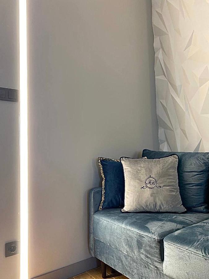 Central Family Boutique Apartments 2 リヴィウ エクステリア 写真